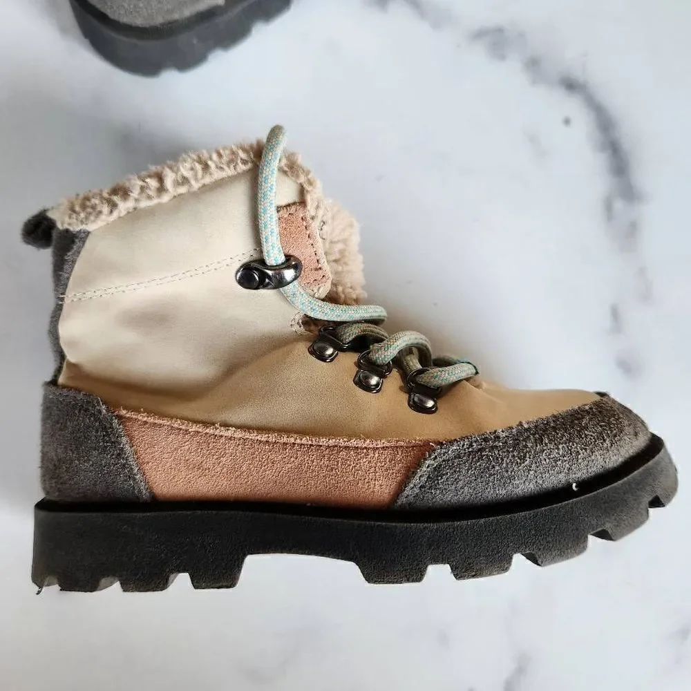 Zara girls toddler 9.5 zip up Sherpa hiking boots cream color block high top sue